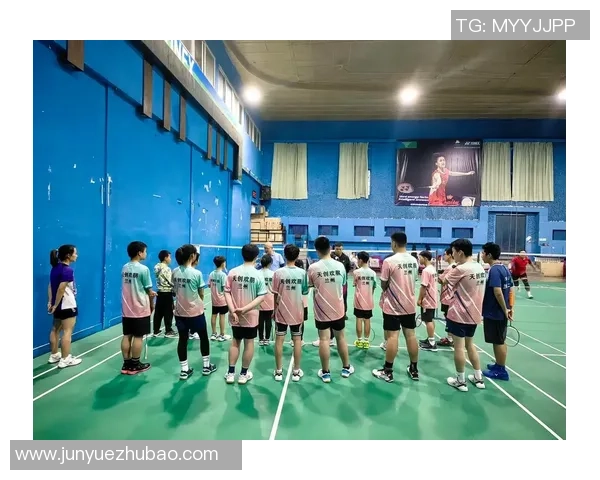 黄敏专访:从青涩小将到羽毛球明星的成长之路回顾 黄敏专访:从青涩小将到羽毛球明星的成长之路回顾