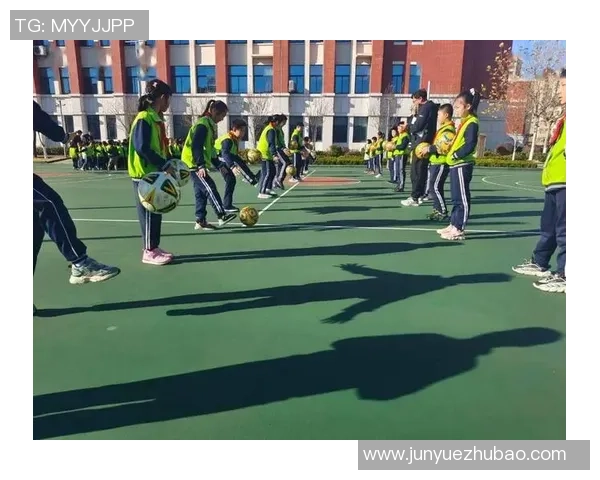 深圳足球队的耐力挑战与成长之路探讨